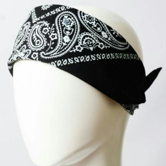 Spring/summer must have bandannas - Picture 3 of 7